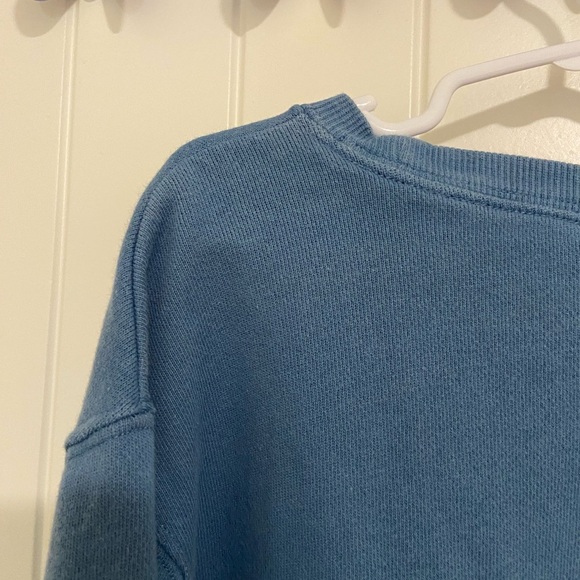 NWOT Uniqlo Disney kid’s blue Mickey Mouse‎ crewneck limited edition 11-12 years - Picture 7 of 7